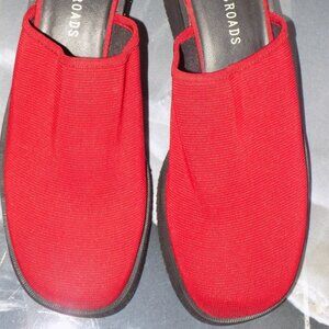 Crossroads Orthotic Red Slip On Clogs Size 8.5 Women's NWOB